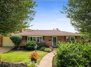 910 Chester Rd, Charleston, WV 25302