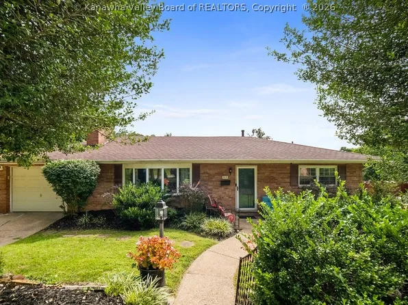 910 Chester Rd, Charleston, WV 25302