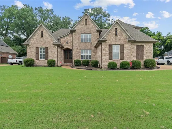 670 Riverwest Cir, Marion, AR 72364
