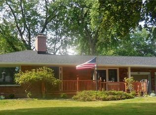 52 Woodlee Rd, Williamsville, NY 14221