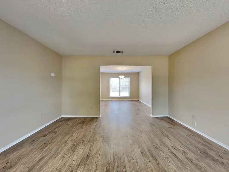 2618 Remmington Dr #B6 — Photo 7