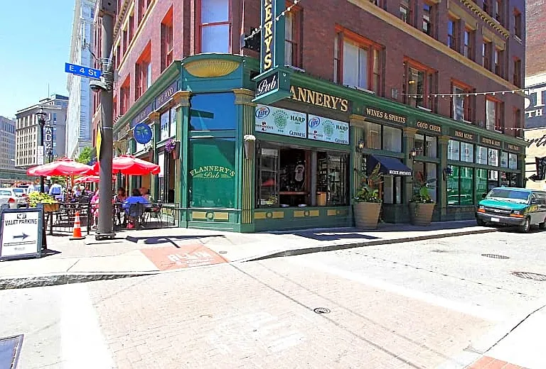 East 4th Street — Photo 6