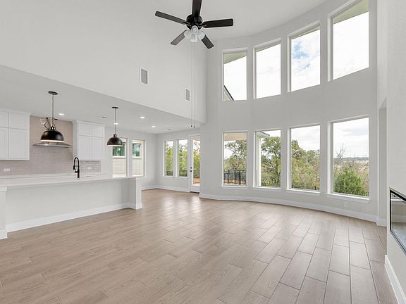 5th image of 168 Montecilo Dr