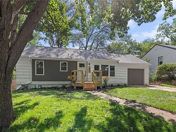 207 W 90th St, Kansas City, MO 64114