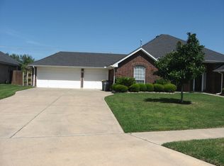 212 Ridge Vw, Victoria, TX 77904