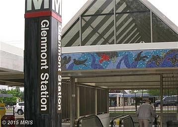 METRO STATION 1 BLOCK