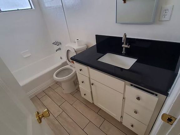 5th image of 6847 N Obispo Ave #6851-A