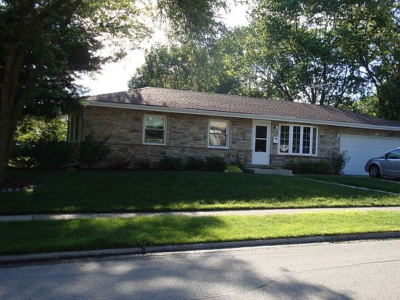 2nd image of 14 Linda Ln