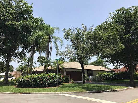 4th image of 5051 NW 88th Ln