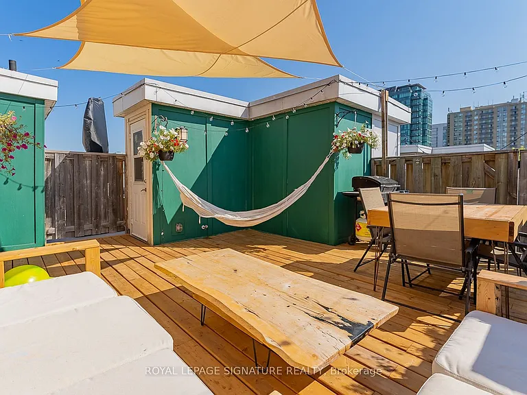 28 Laidlaw St #1612 — Photo 3