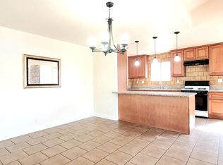 516 Edwin Ave, Pomona, CA 91767