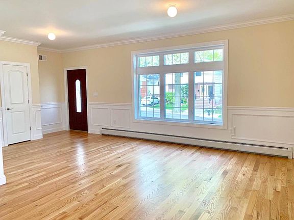 2nd image of 30 Atlantic Ave