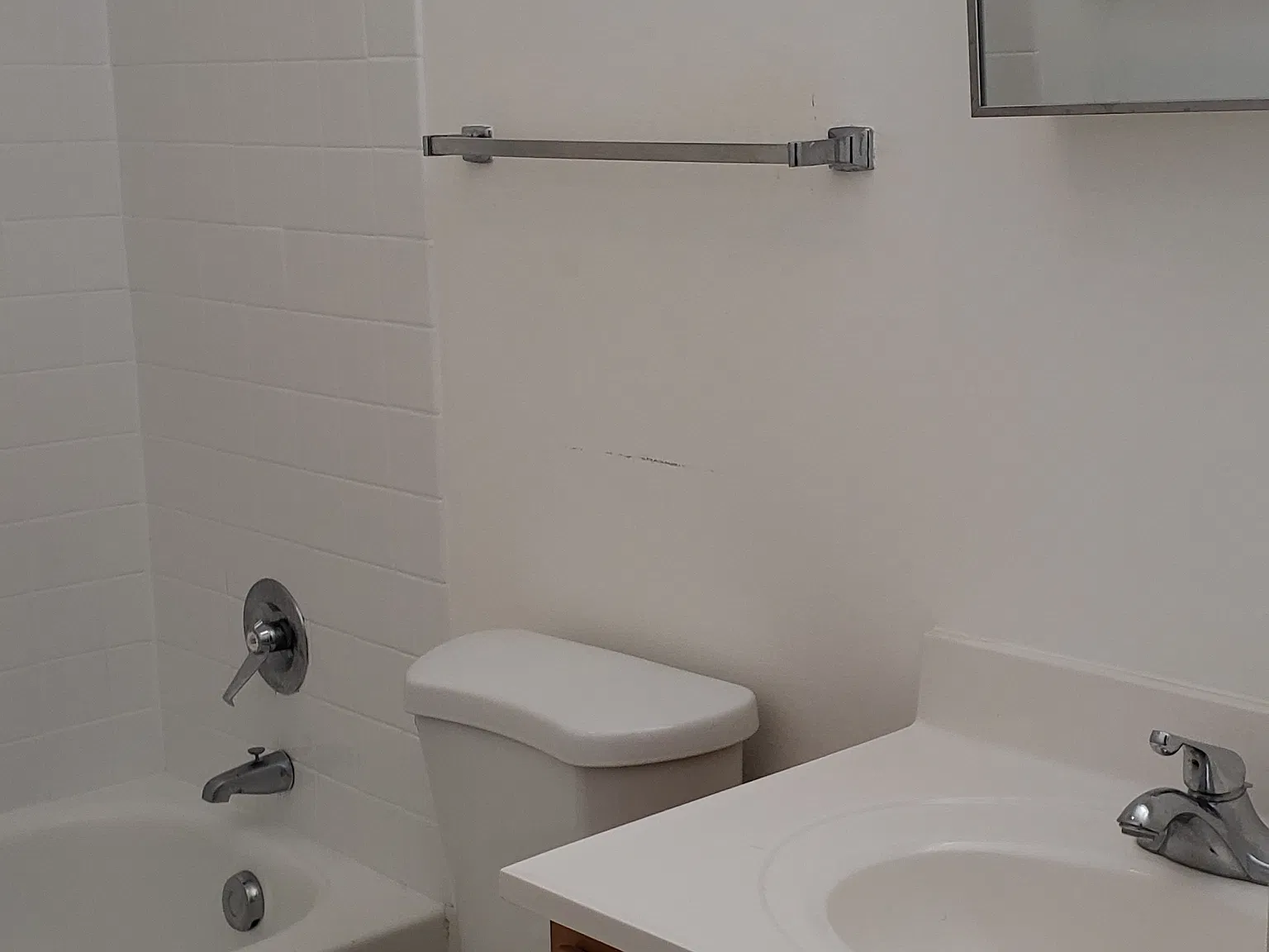 2 bed, 1100 sqft, $1,900 — Photo 4