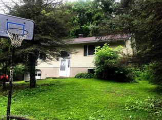121 Lenape Trl, Mount Bethel, PA 18343