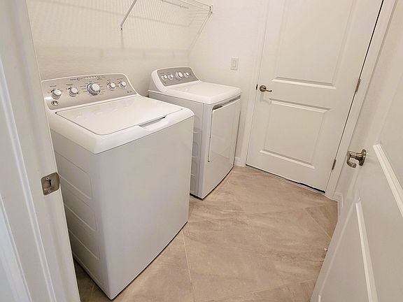 3rd image of 1743 Alameda Dr