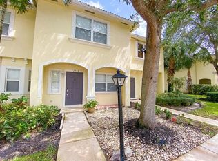13494 Old Englishtown Rd, Wellington, FL 33414