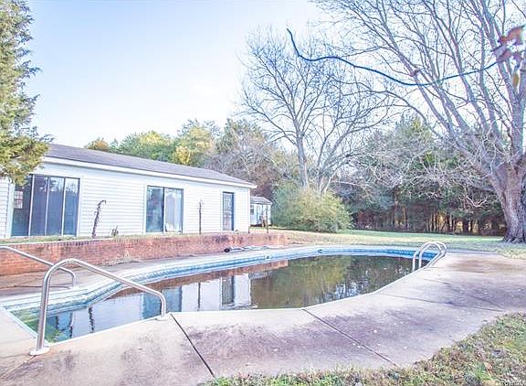 4th image of 363 Ponderosa Cir