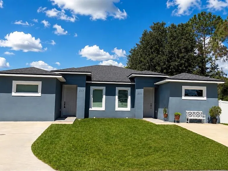 812 Glastonbury Dr — Photo 1