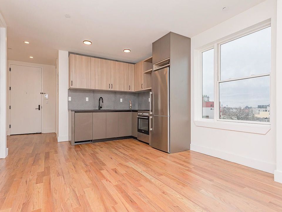 1st image of 161 Linden Blvd #5D