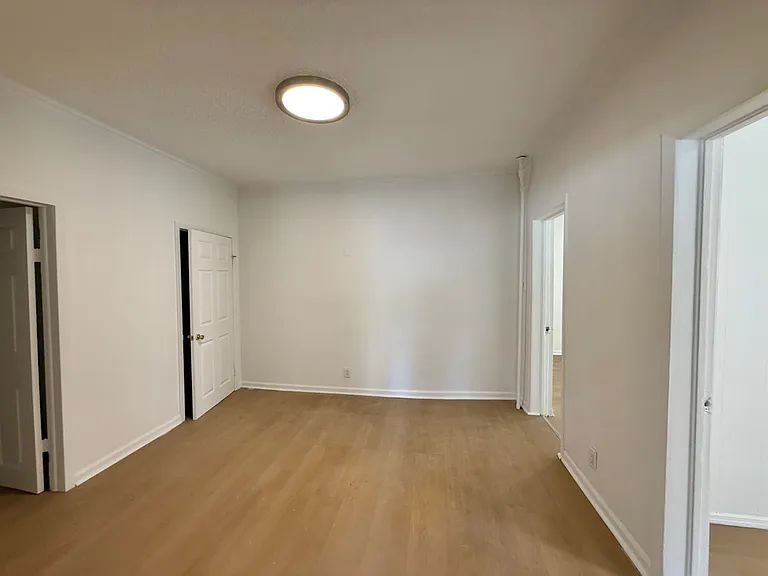 534 Kearny Ave #1L — Photo 8