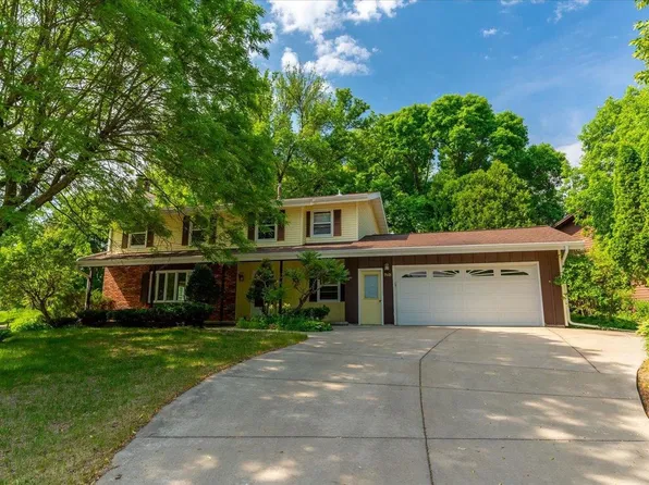 7401 Farmington Way, Madison, WI 53717