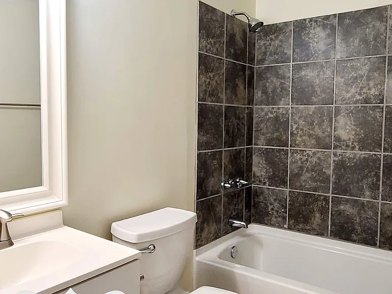 1202 Holden Dr — Photo 5