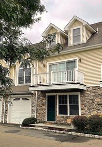 39 Maple Tree Ave #13, Stamford, CT, 06902