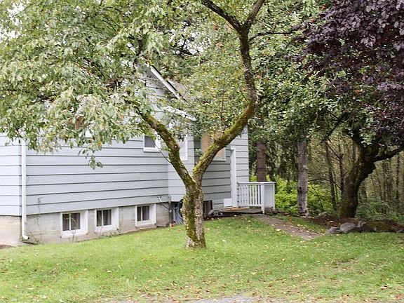 3rd image of 7102 35th Ave NE