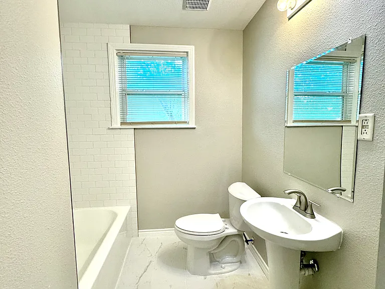 10415 Losa Dr — Photo 9
