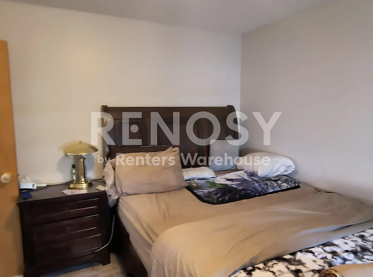 Available August 1st 7 Bedroom 4 Bath Single Family Home in Lakeville — Photo 4