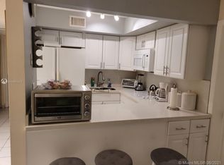 2260 W 55th St APT 6, Hialeah, FL 33016