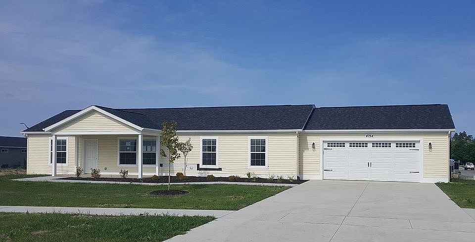 1st image of 4754 52nd St