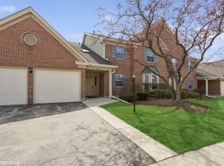 102 Stirling Ln UNIT V1, Schaumburg, IL 60194