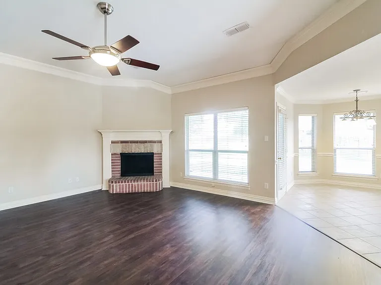 1 Charleston Ct — Photo 6