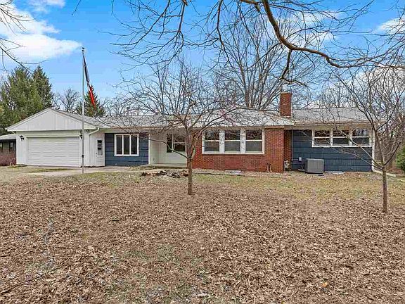 2nd image of 2020 Prairie Du Chien Rd NE