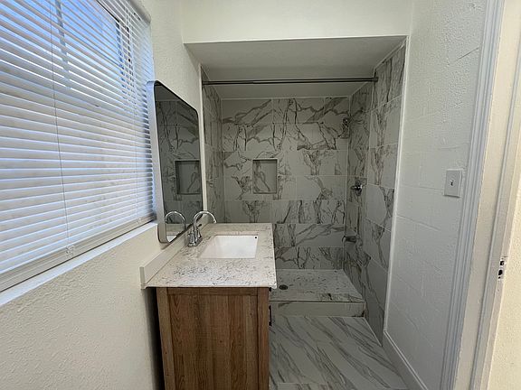 4th image of 7710 Deleuil Ave
