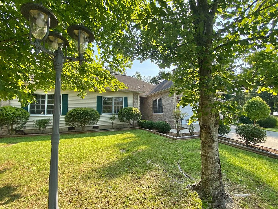 1st image of 80 Santee Ct