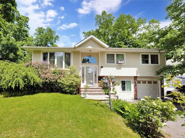12 Prospect Drive N, Huntington Station, NY 11746