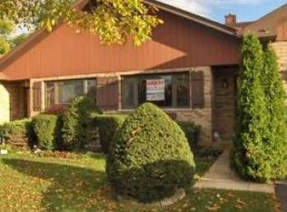 85 Chelsea St, Bloomingdale, IL 60108