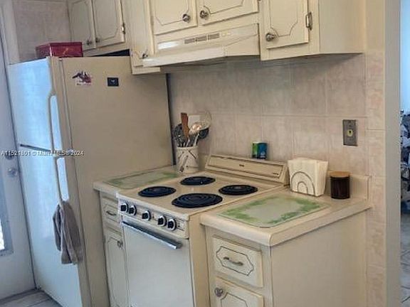 4th image of 234 Hibiscus Ave APT 367