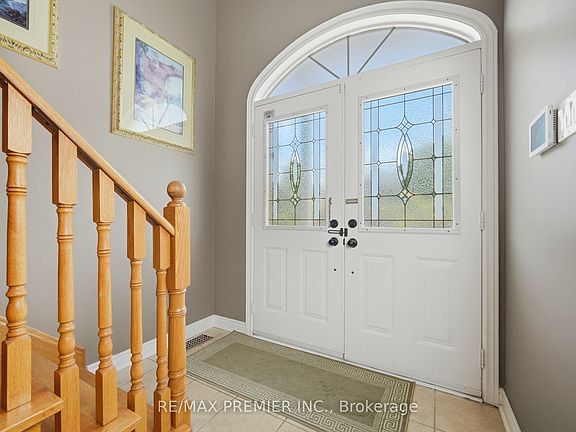 4th image of 137 Blackthorn Dr