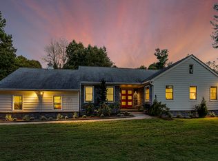 8 Kenilworth Rd, Rye, NY 10580