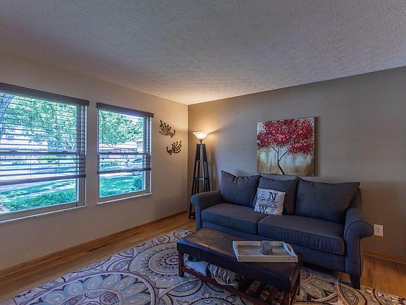 4th image of 4972 Willow Hollow Ct