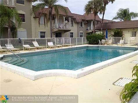 2nd image of 501 SE 8th St APT 106
