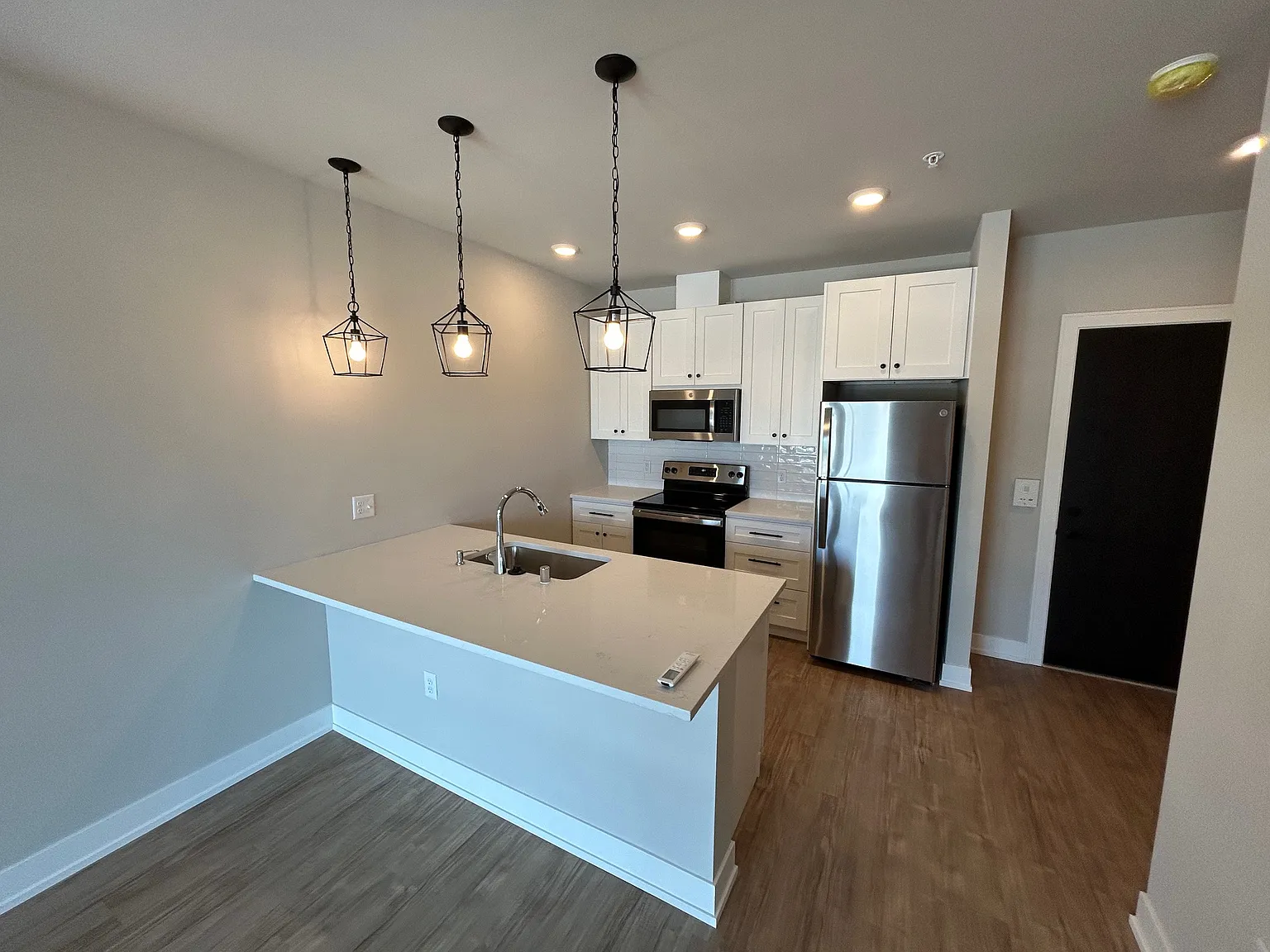Studio, 531 sqft, $1,450 — Photo 2