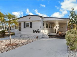 18 Carriage Ln, North Fort Myers, FL 33917