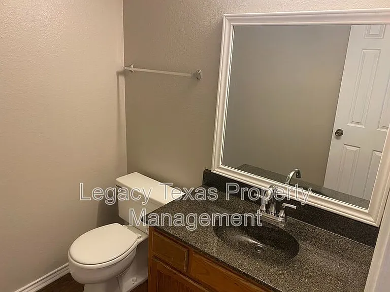 1608 Sun Valley Dr #C — Photo 6