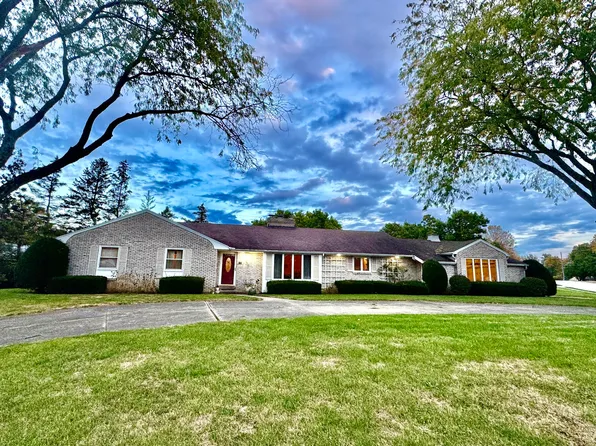 1602 Beck Dr, Sidney, OH 45365