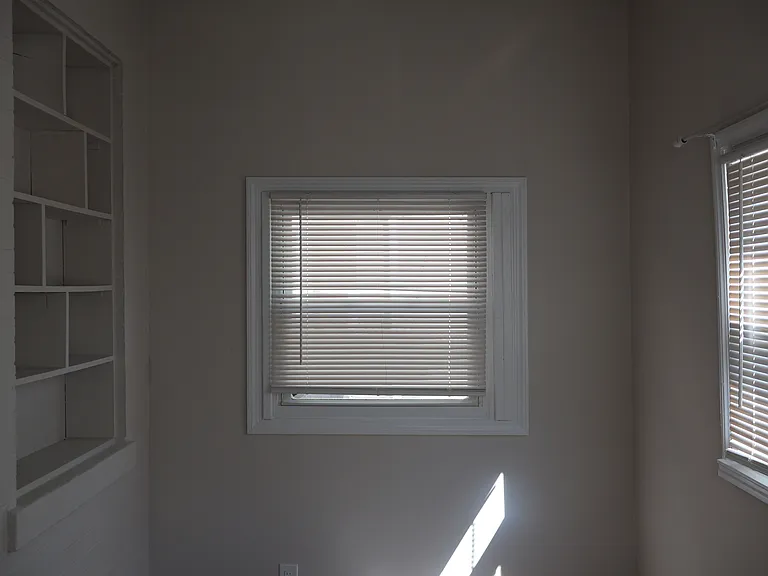 Carlton Ave — Photo 13