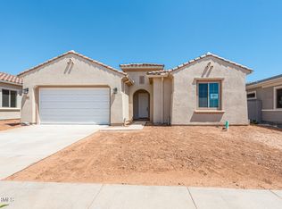 848 W Flatiron Trl, Apache Junction, AZ 85120